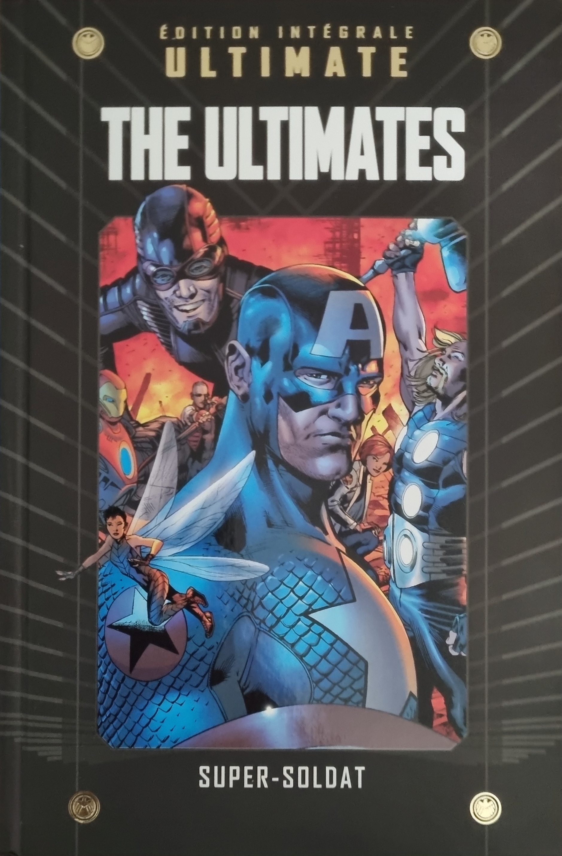 Couverture de Édition intégrale ultimate / THE ULTIMATE SUPER SOLDAT